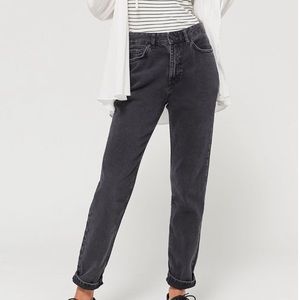BDG High Waisted Mom Jeans - Washed Black Denim